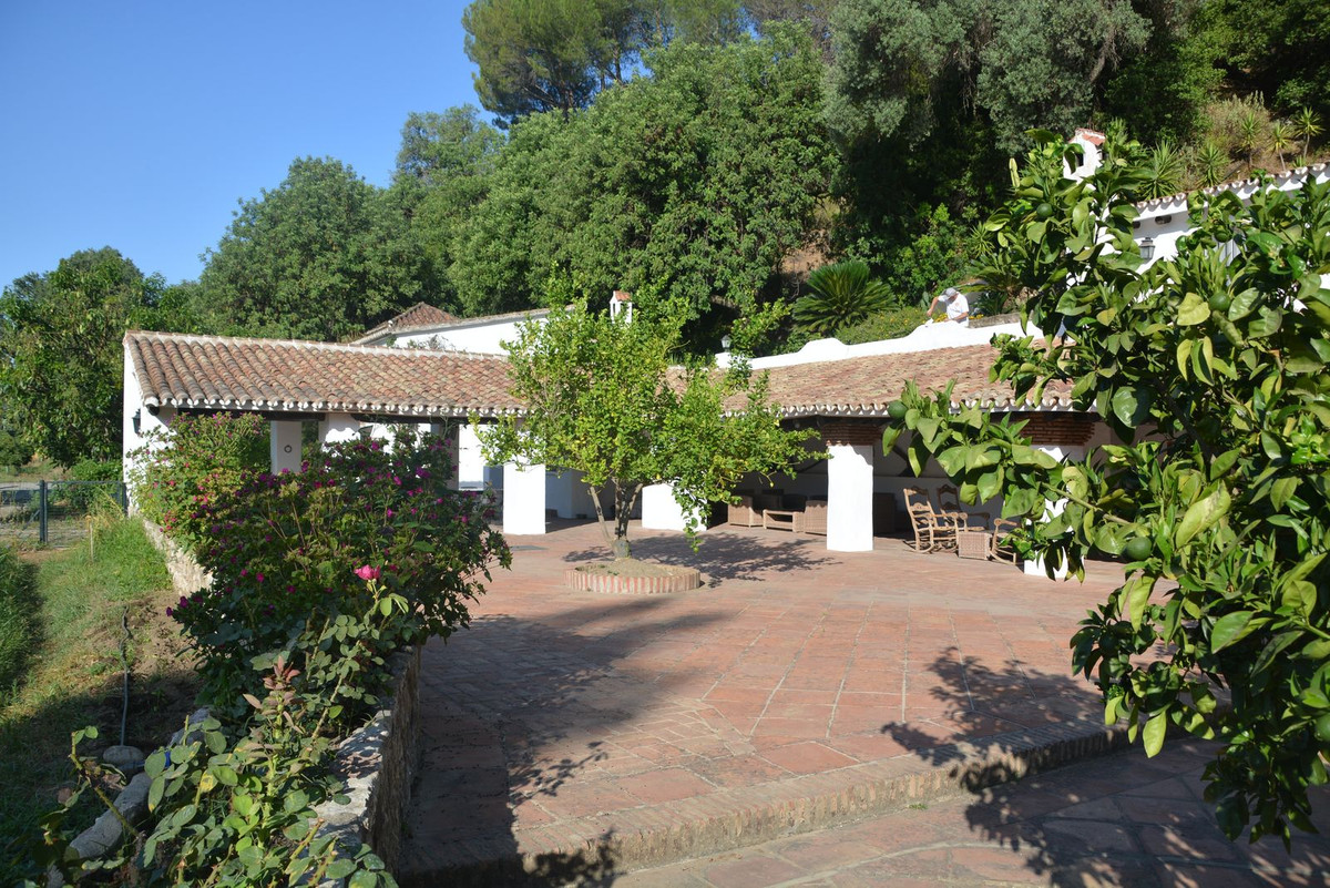 8 Bed Townhouse for sale in Gaucín Costa Del Sol, Málaga, Spain