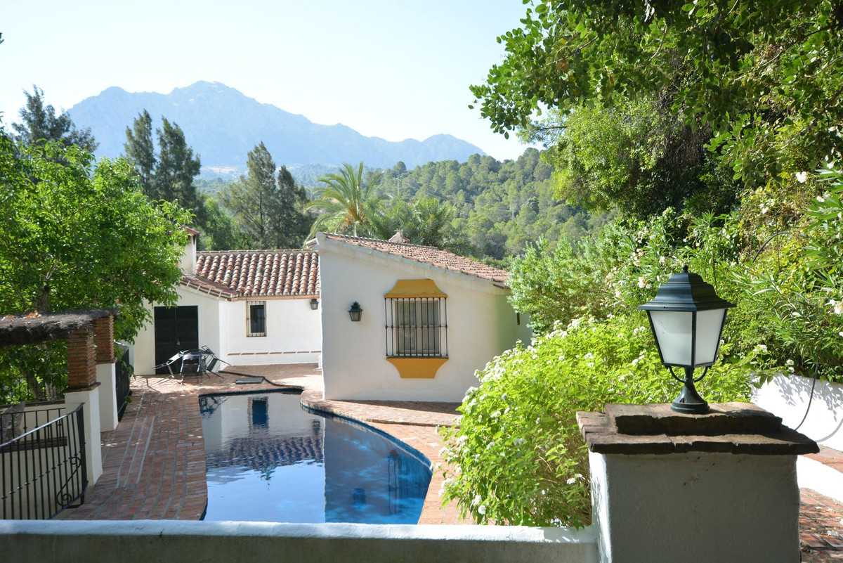 8 Bed Townhouse for sale in Gaucín Costa Del Sol, Málaga, Spain