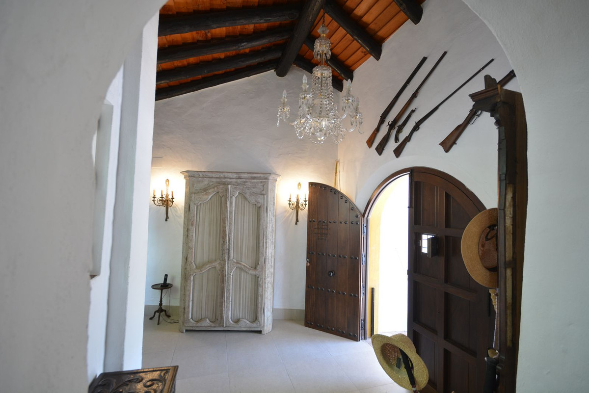 8 Bed Townhouse for sale in Gaucín Costa Del Sol, Málaga, Spain