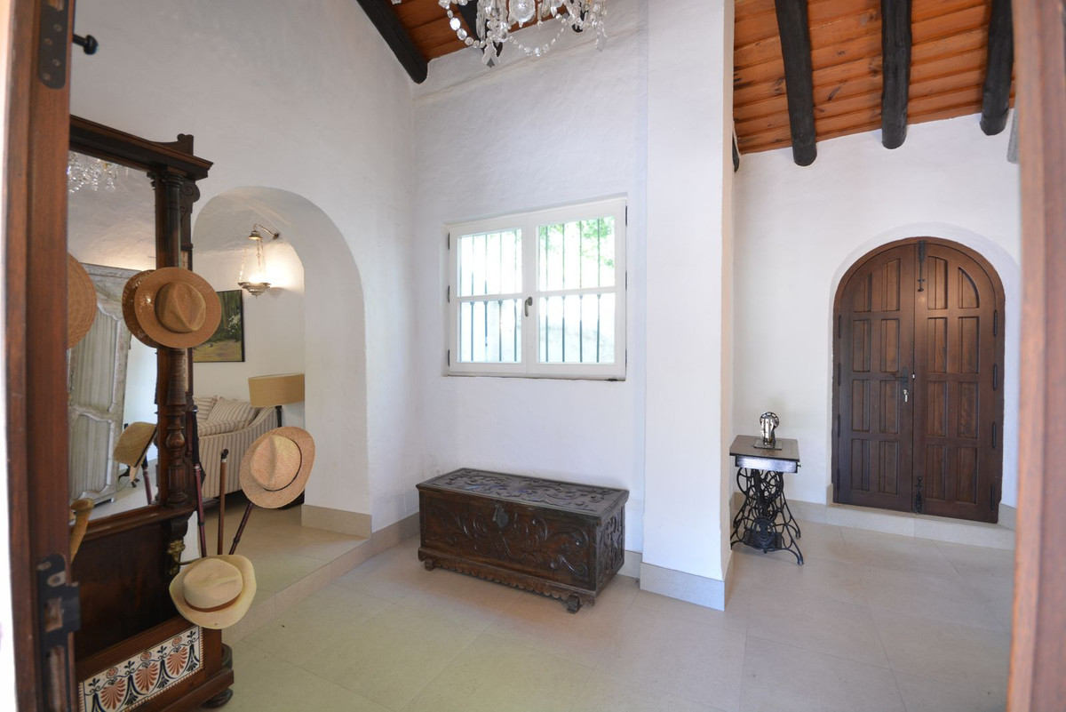 8 Bed Townhouse for sale in Gaucín Costa Del Sol, Málaga, Spain