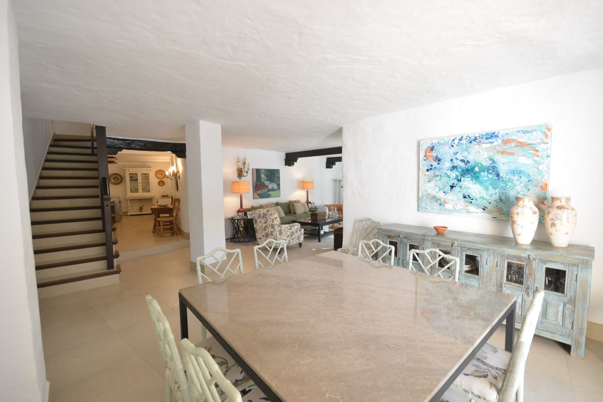 8 Bed Townhouse for sale in Gaucín Costa Del Sol, Málaga, Spain