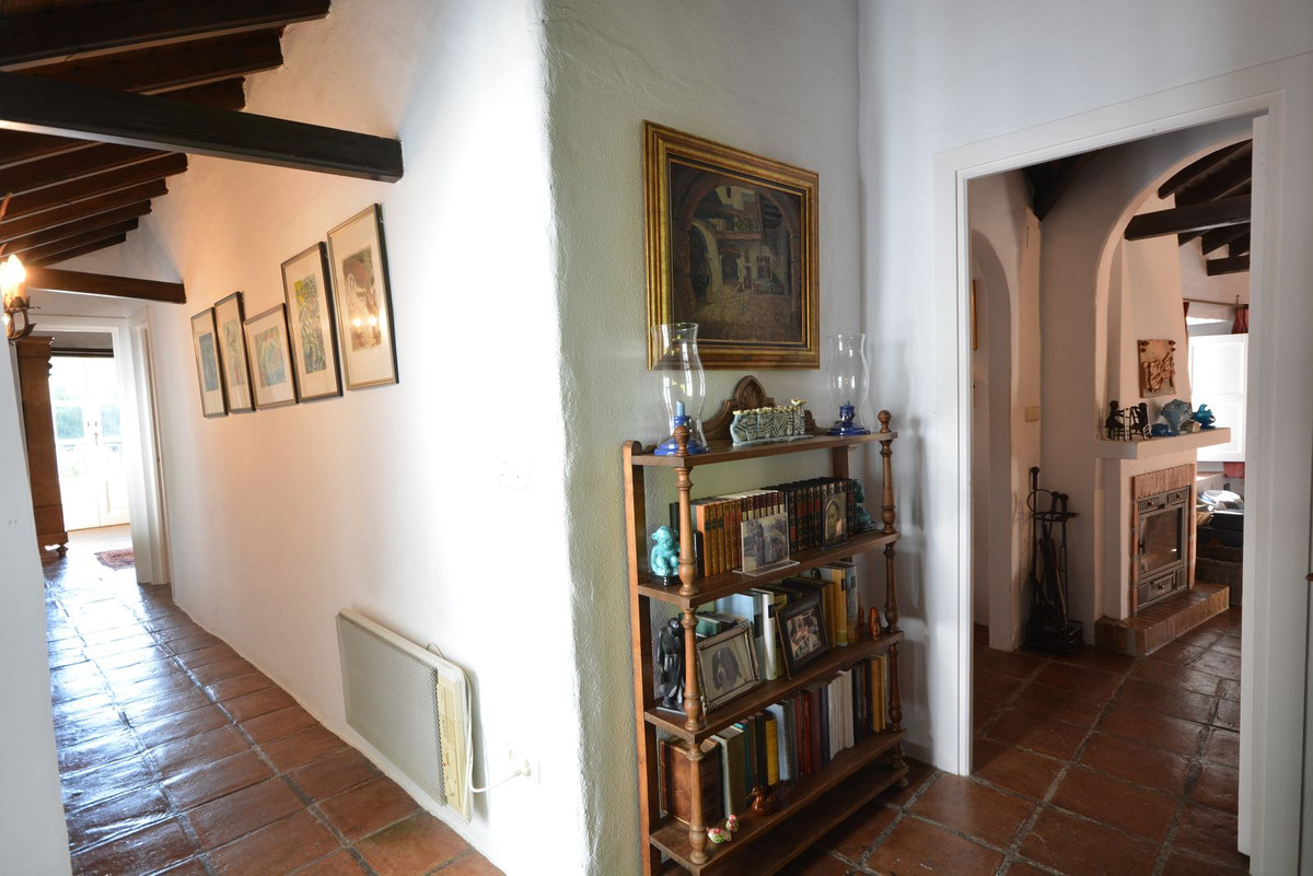 8 Bed Townhouse for sale in Gaucín Costa Del Sol, Málaga, Spain