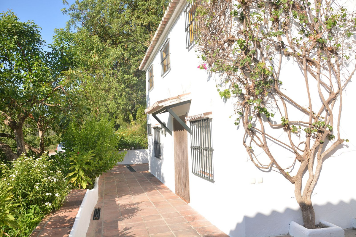 8 Bed Townhouse for sale in Gaucín Costa Del Sol, Málaga, Spain