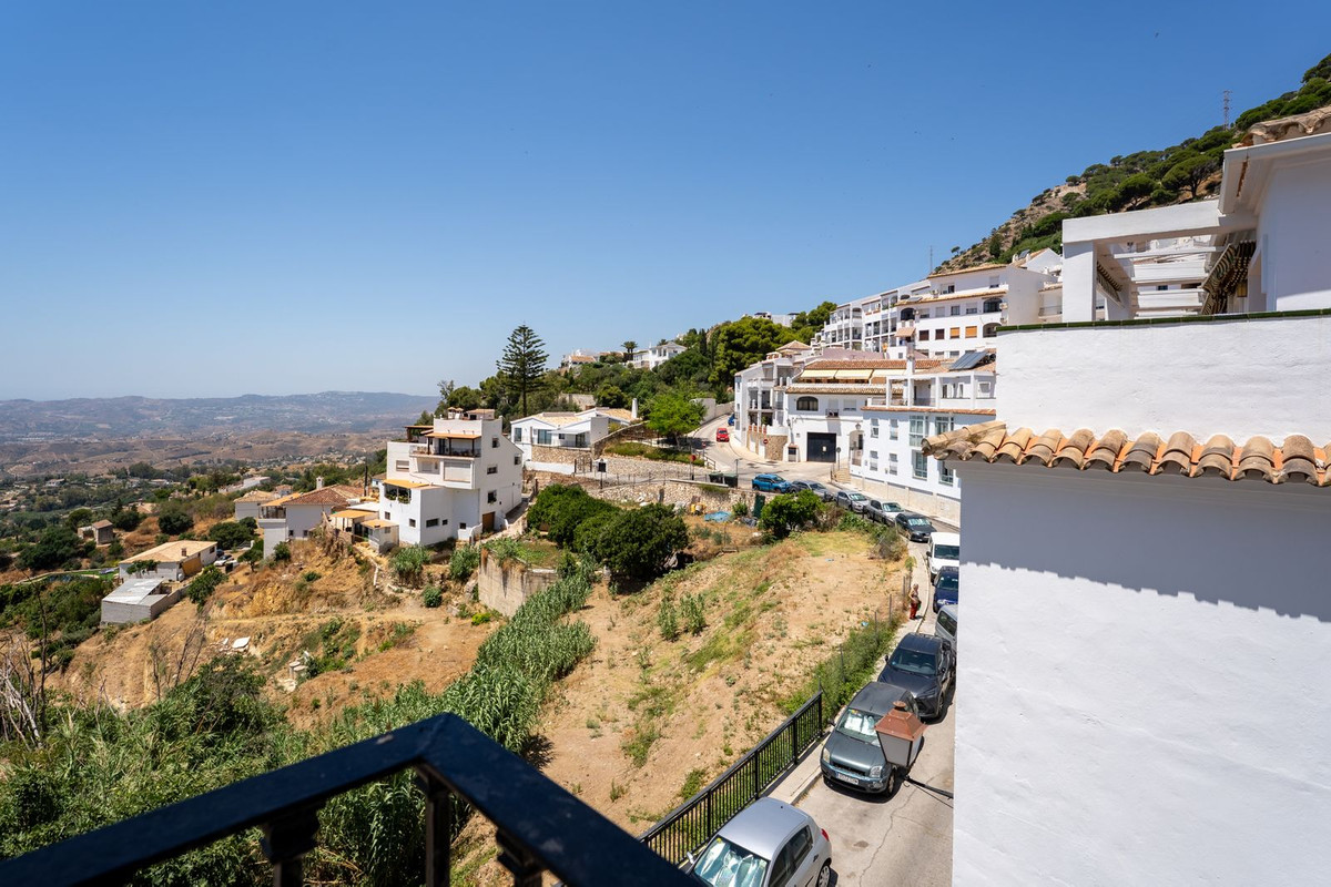 3 Bed Apartment for sale in Mijas Costa Del Sol, Málaga, Spain