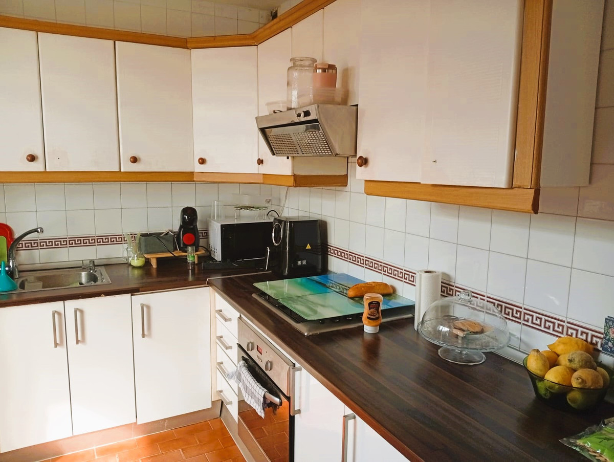 3 Bed Townhouse for sale in Estepona Costa Del Sol, Málaga, Spain