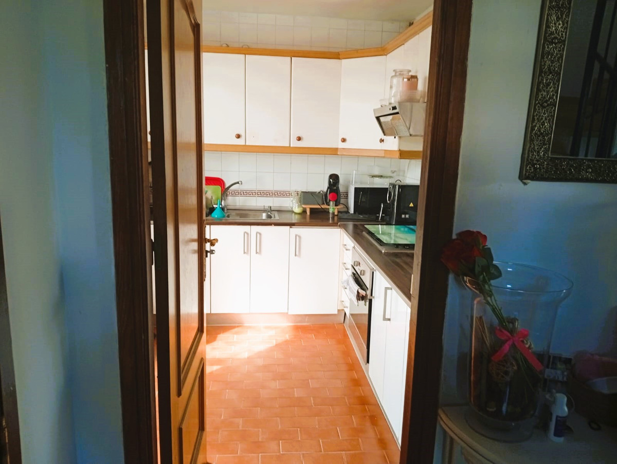 3 Bed Townhouse for sale in Estepona Costa Del Sol, Málaga, Spain
