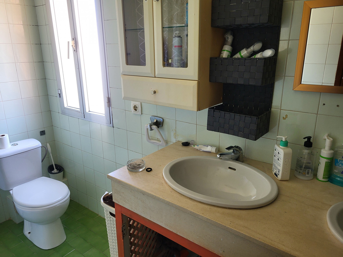 3 Bed Townhouse for sale in Estepona Costa Del Sol, Málaga, Spain