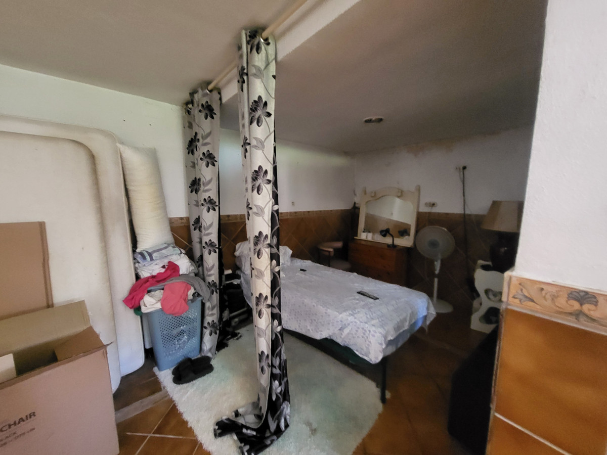 3 Bed Townhouse for sale in Estepona Costa Del Sol, Málaga, Spain
