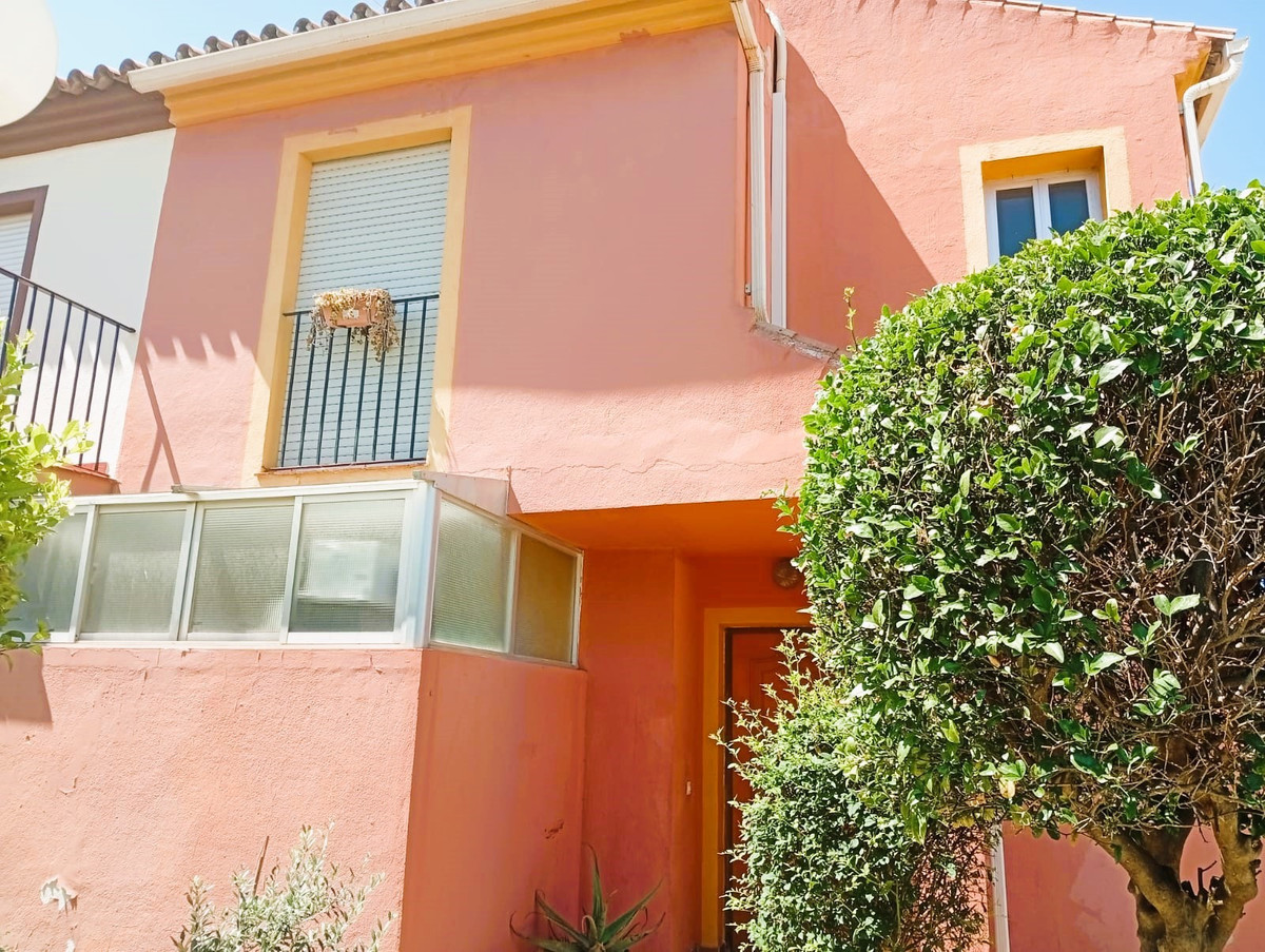 3 Bed Townhouse for sale in Estepona Costa Del Sol, Málaga, Spain