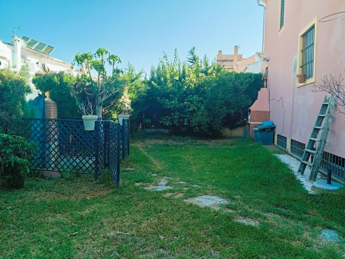 3 Bed Townhouse for sale in Estepona Costa Del Sol, Málaga, Spain