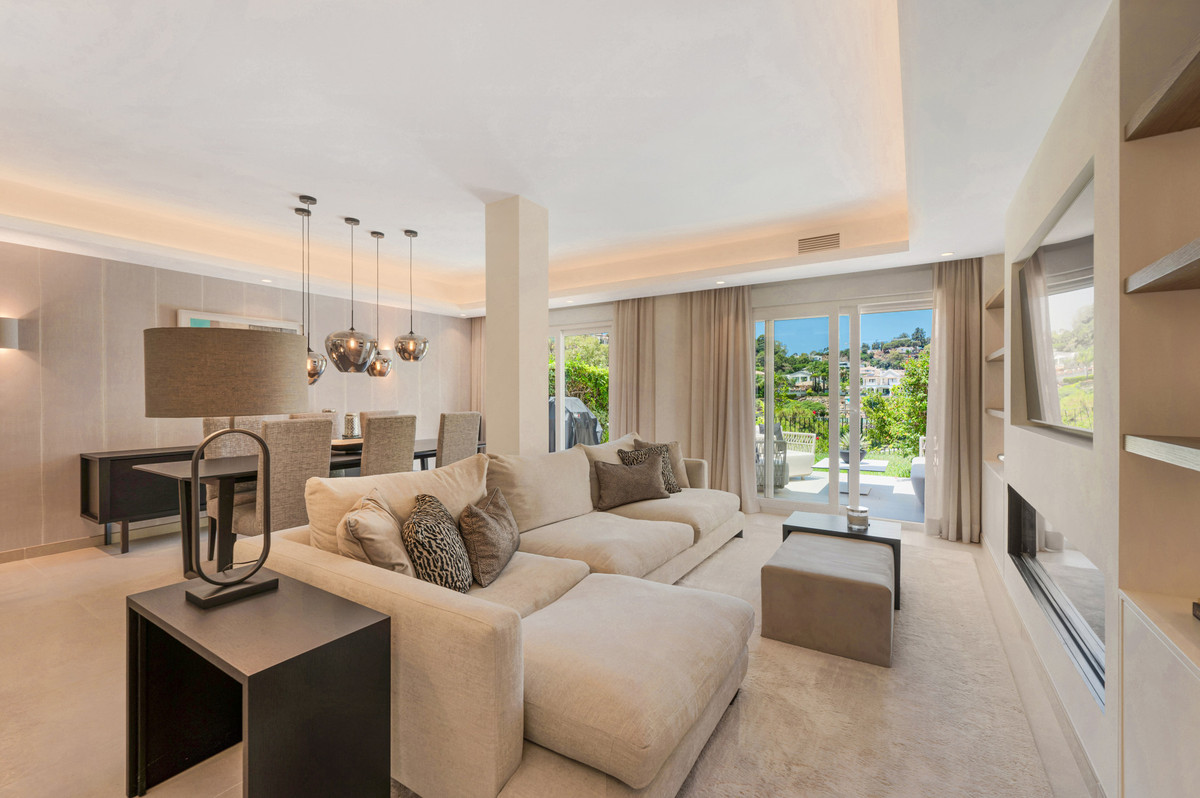 3 Bed Townhouse for sale in La Quinta Costa Del Sol, Málaga, Spain
