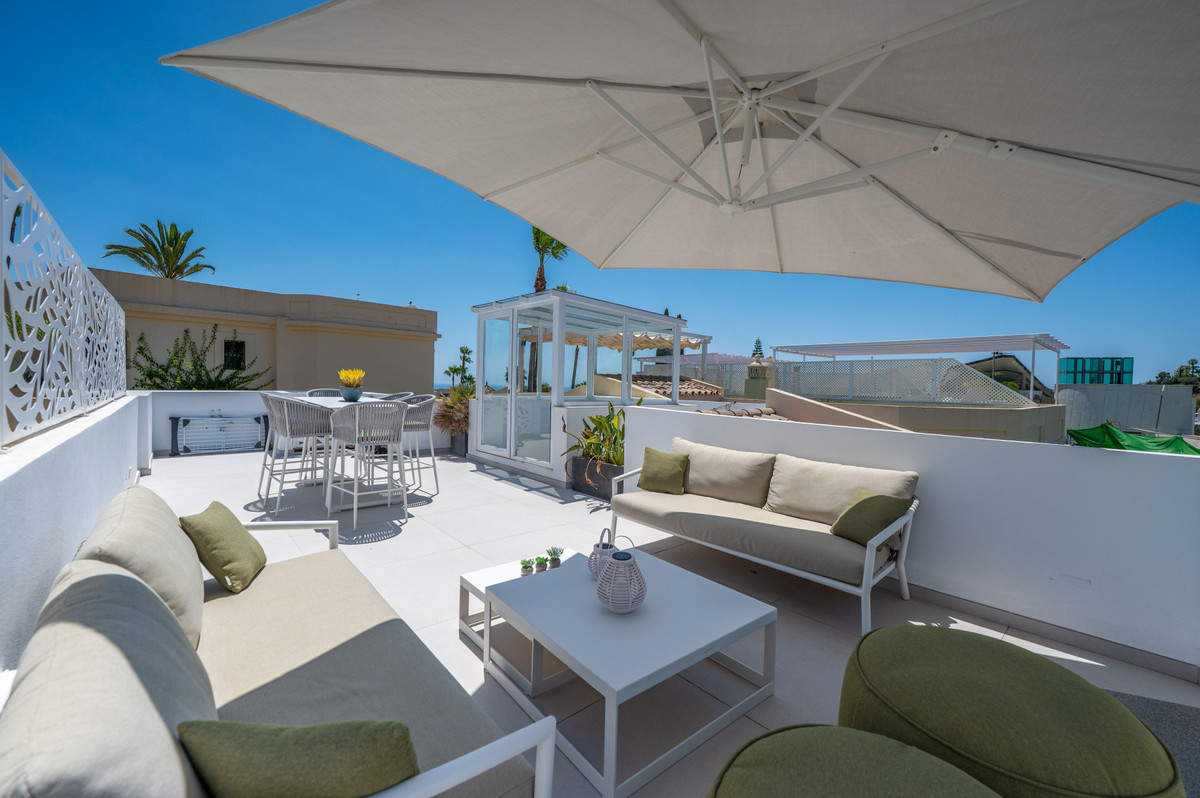 3 Bed Townhouse for sale in La Quinta Costa Del Sol, Málaga, Spain