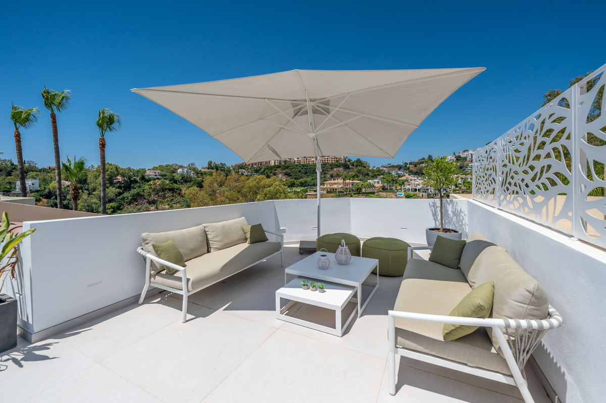 3 Bed Townhouse for sale in La Quinta Costa Del Sol, Málaga, Spain