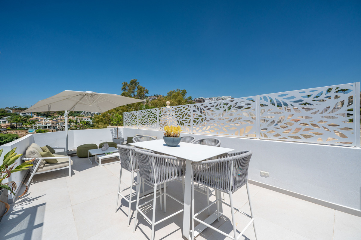 3 Bed Townhouse for sale in La Quinta Costa Del Sol, Málaga, Spain