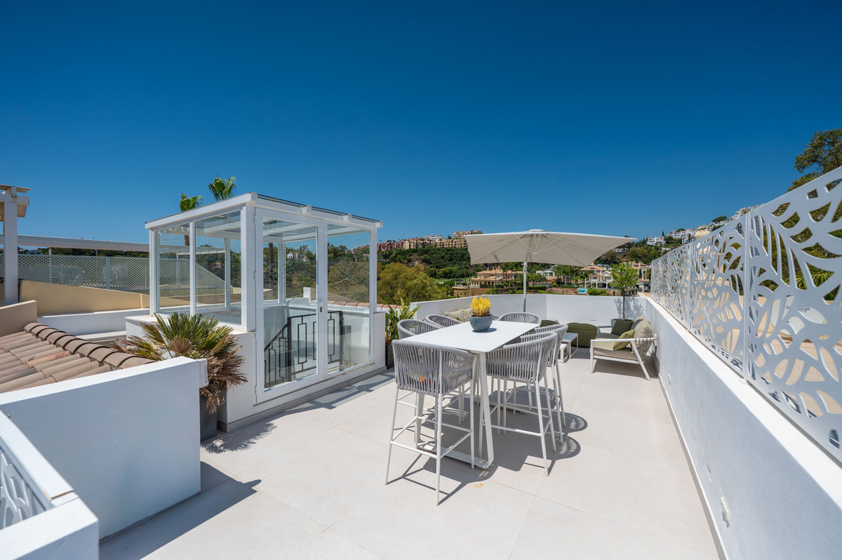 3 Bed Townhouse for sale in La Quinta Costa Del Sol, Málaga, Spain