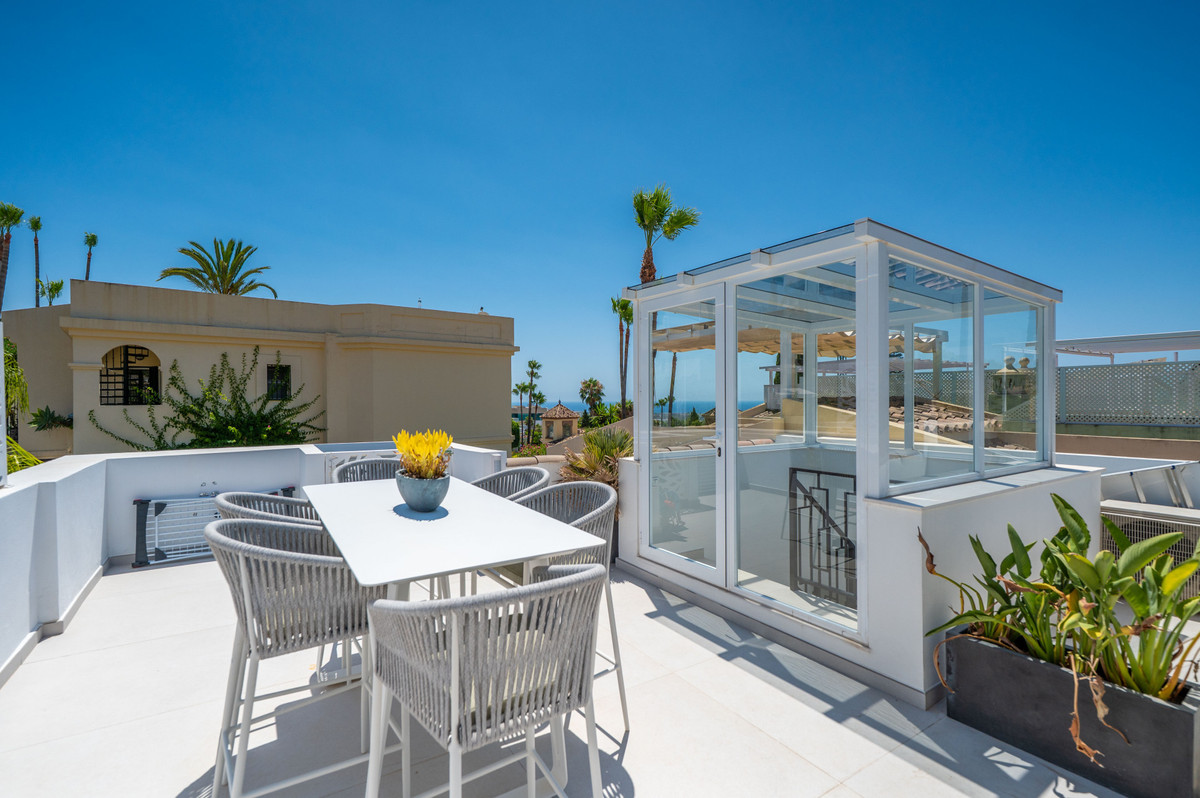 3 Bed Townhouse for sale in La Quinta Costa Del Sol, Málaga, Spain