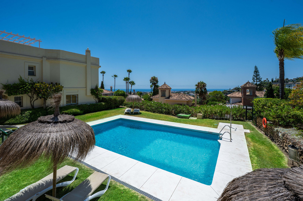 3 Bed Townhouse for sale in La Quinta Costa Del Sol, Málaga, Spain