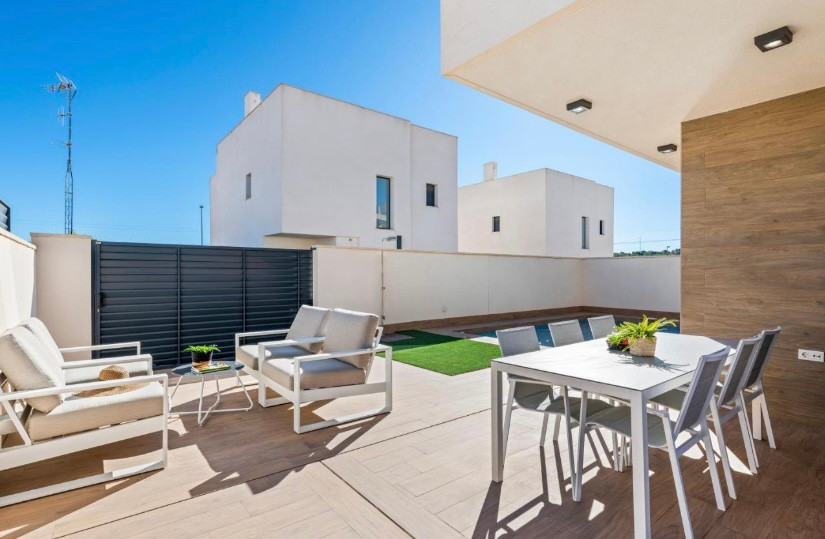 Se vende Villa - Chalet de 3 dormitorios en Costa Blanca, Alicante, España