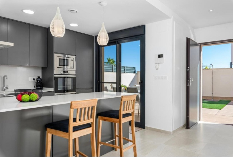 Se vende Villa - Chalet de 3 dormitorios en Costa Blanca, Alicante, España