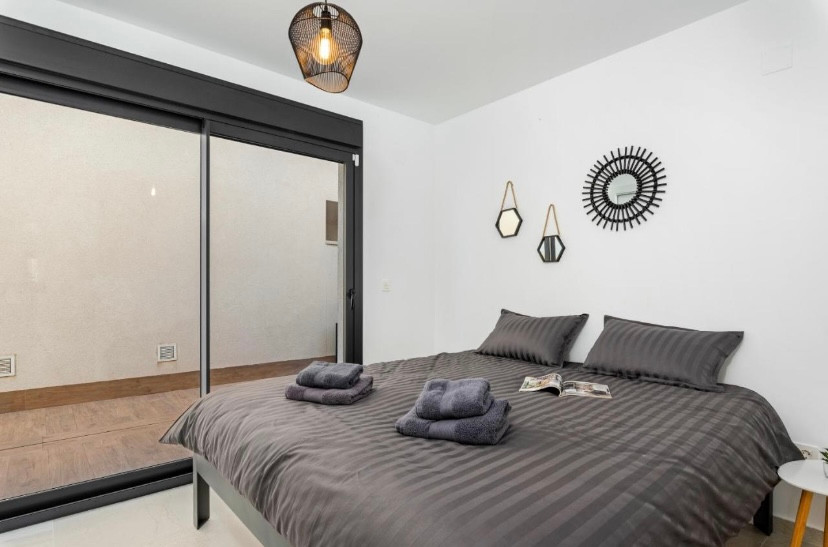 Se vende Villa - Chalet de 3 dormitorios en Costa Blanca, Alicante, España