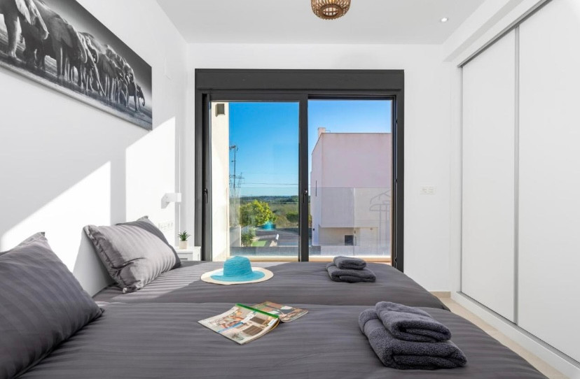 Se vende Villa - Chalet de 3 dormitorios en Costa Blanca, Alicante, España