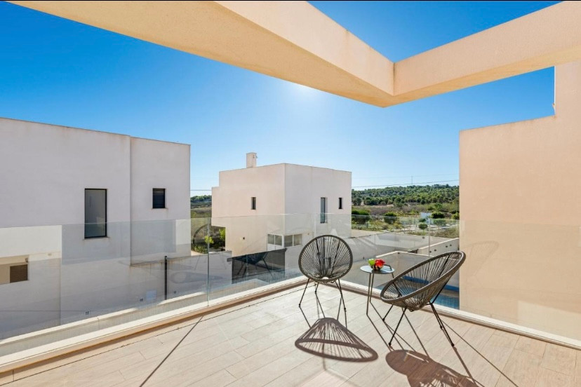 Se vende Villa - Chalet de 3 dormitorios en Costa Blanca, Alicante, España
