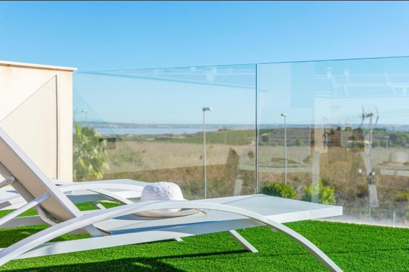 Se vende Villa - Chalet de 3 dormitorios en Costa Blanca, Alicante, España