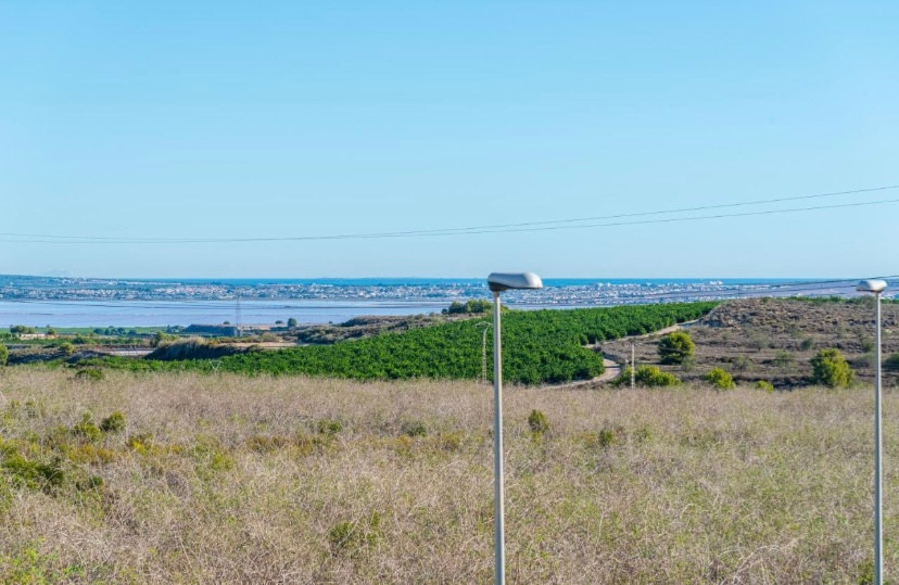 Se vende Villa - Chalet de 3 dormitorios en Costa Blanca, Alicante, España