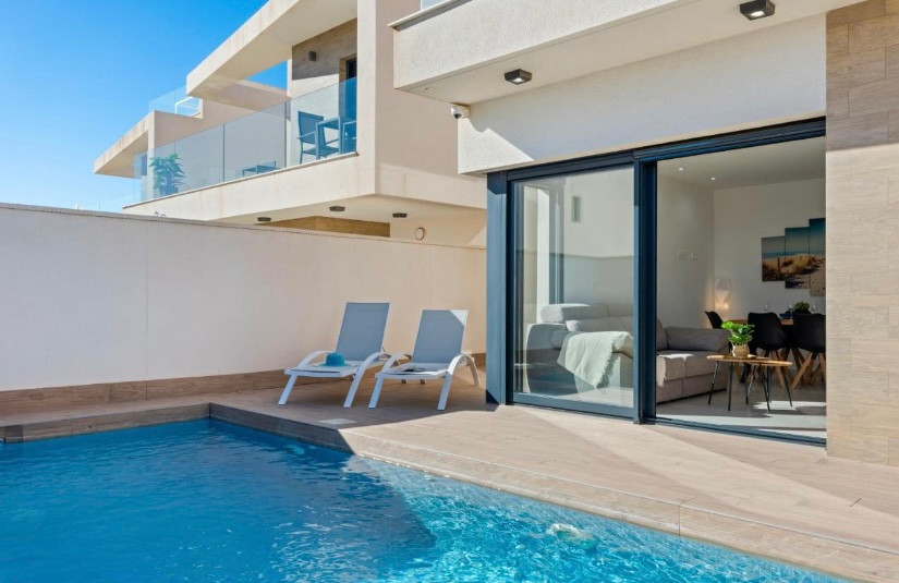 Se vende Villa - Chalet de 3 dormitorios en Costa Blanca, Alicante, España