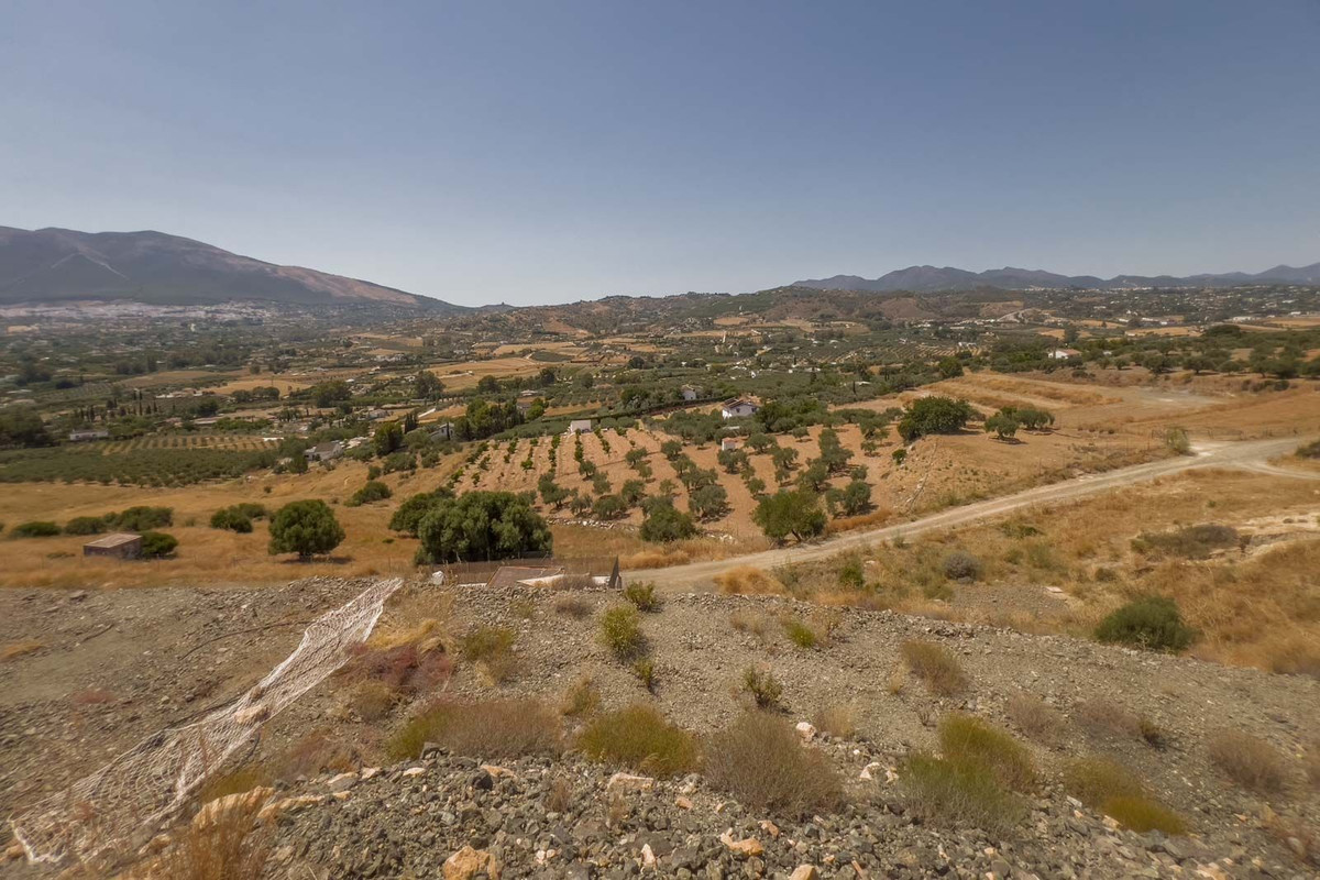 Se vende Terreno Urbano  en Costa Del Sol, Málaga, España