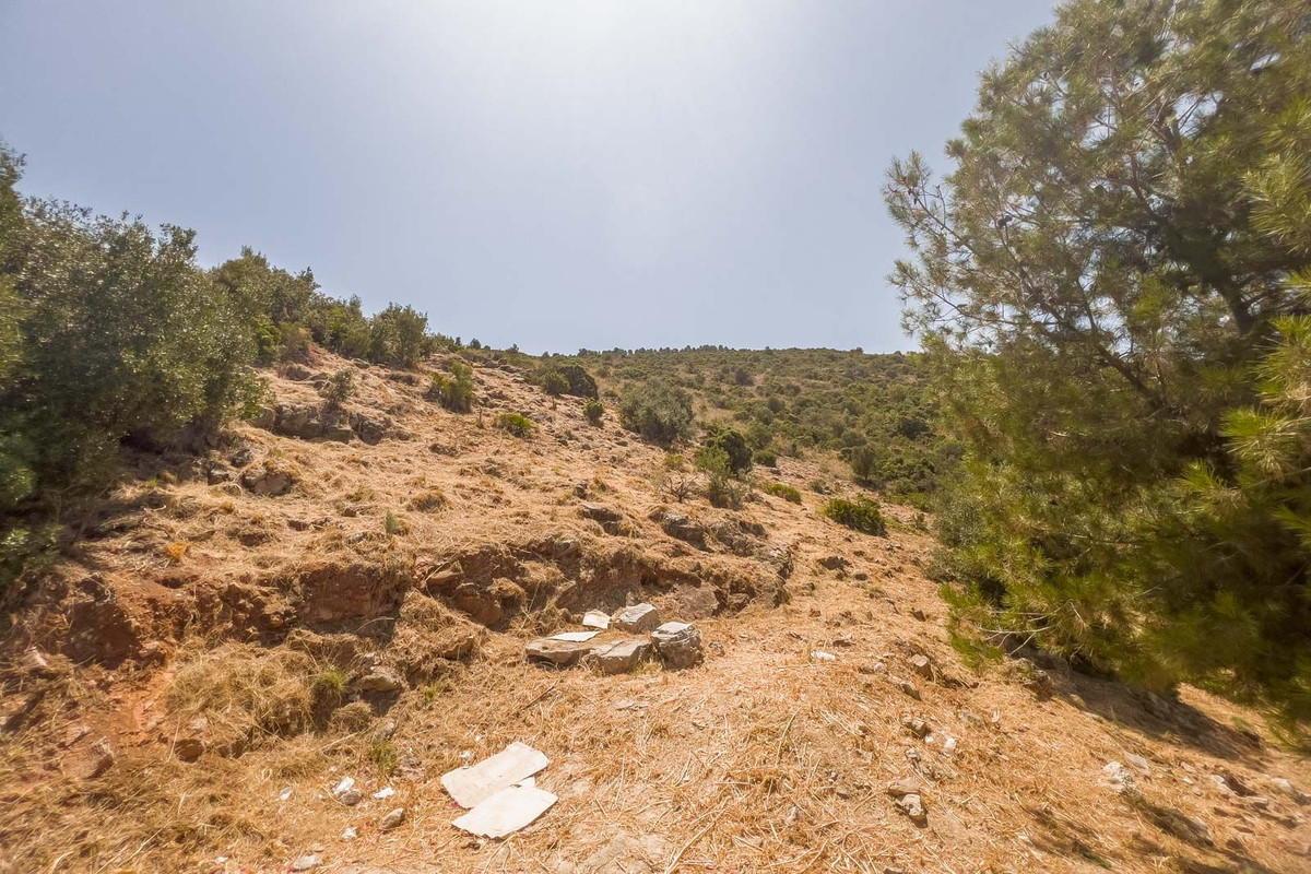 Se vende Terreno Urbano  en Costa Del Sol, Málaga, España
