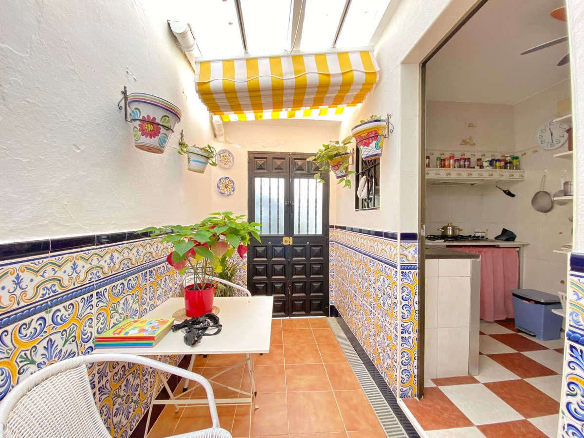 4 Bed Townhouse for sale in Marbella Costa Del Sol, Málaga, Spain