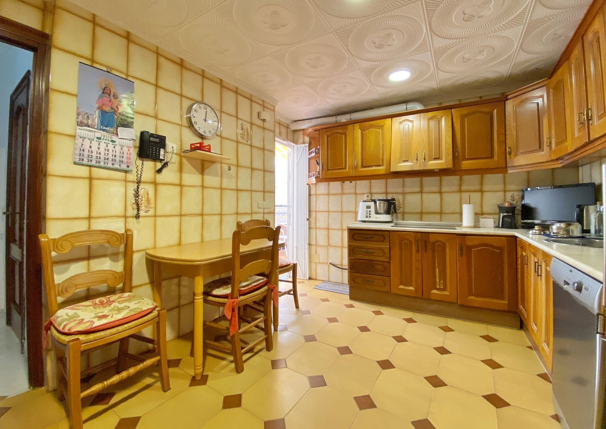 4 Bed Townhouse for sale in Marbella Costa Del Sol, Málaga, Spain