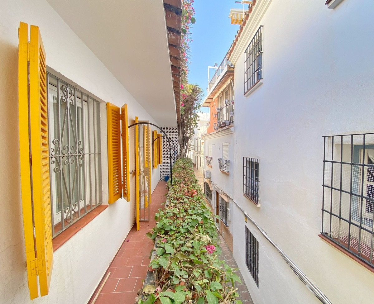 4 Bed Townhouse for sale in Marbella Costa Del Sol, Málaga, Spain