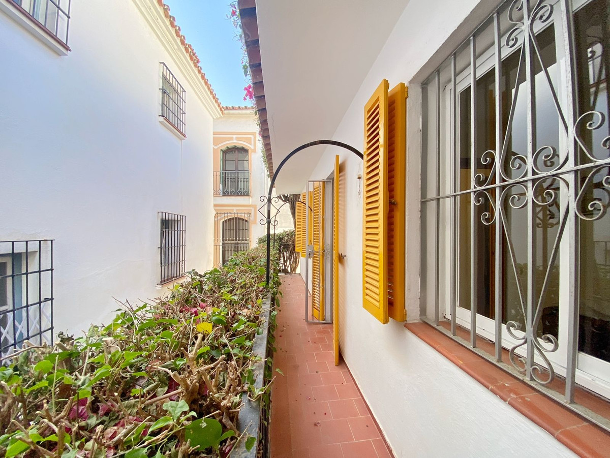 4 Bed Townhouse for sale in Marbella Costa Del Sol, Málaga, Spain