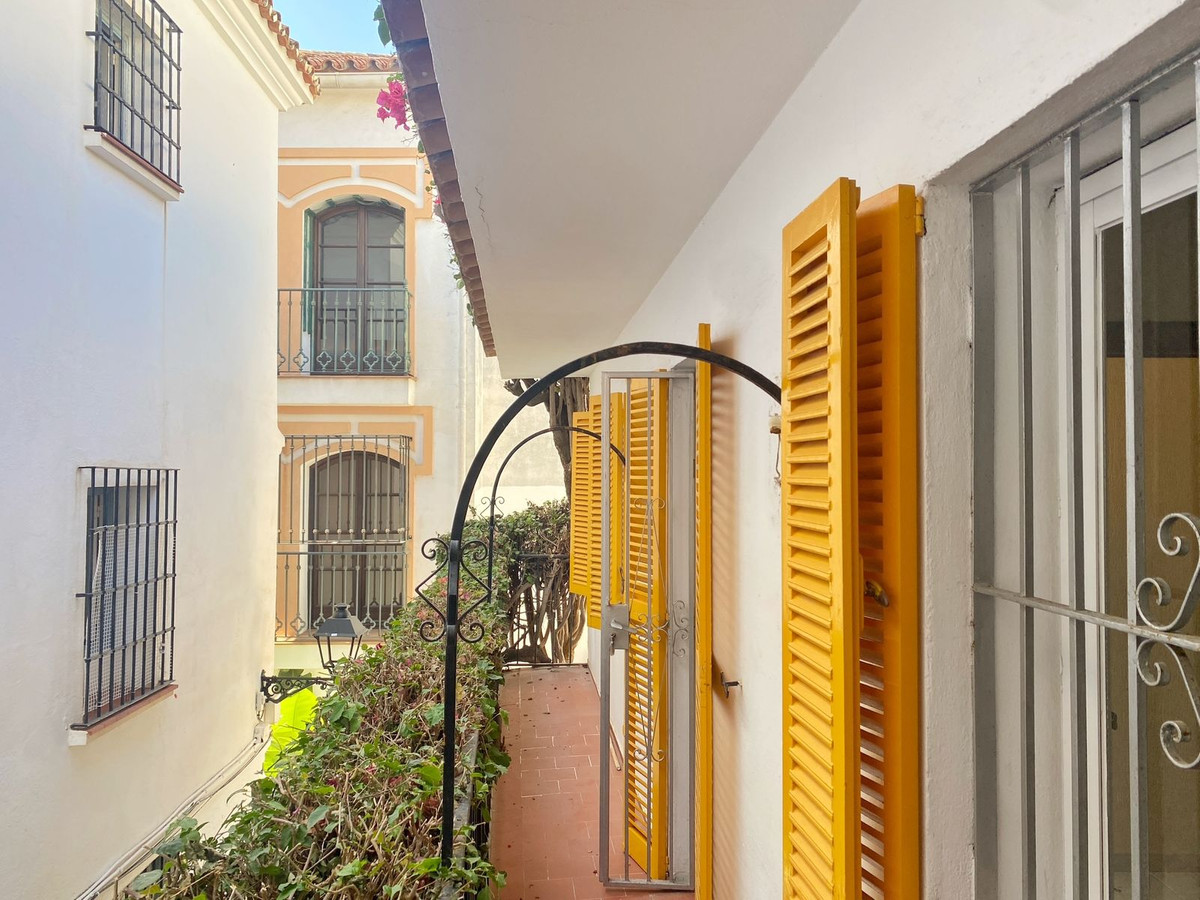 4 Bed Townhouse for sale in Marbella Costa Del Sol, Málaga, Spain