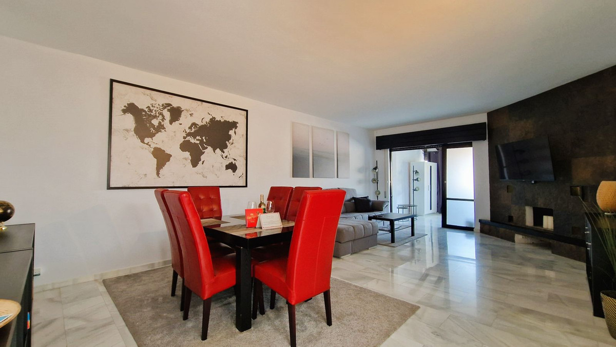 2 Bed Apartment for sale in Puerto Banús Costa Del Sol, Málaga, Spain