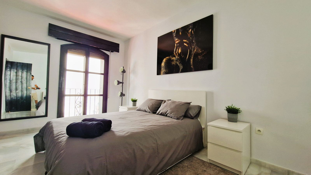 2 Bed Apartment for sale in Puerto Banús Costa Del Sol, Málaga, Spain