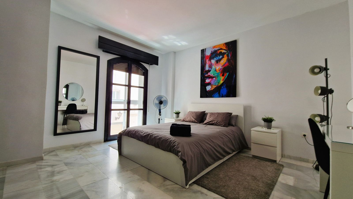 2 Bed Apartment for sale in Puerto Banús Costa Del Sol, Málaga, Spain