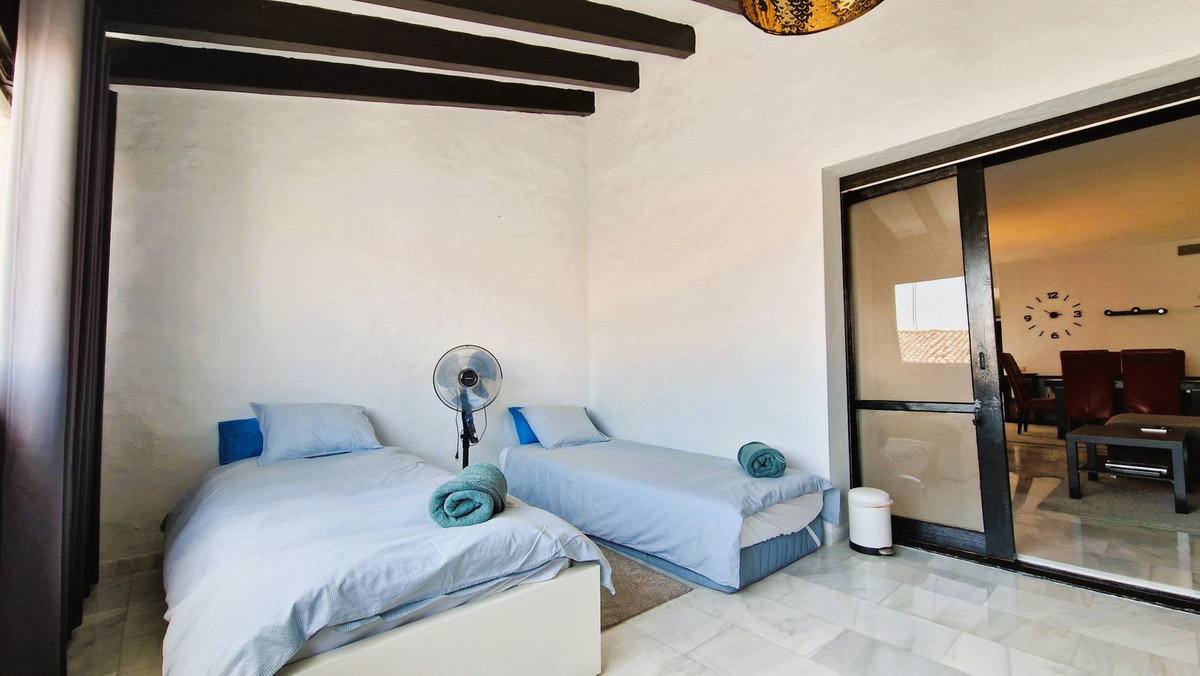 2 Bed Apartment for sale in Puerto Banús Costa Del Sol, Málaga, Spain
