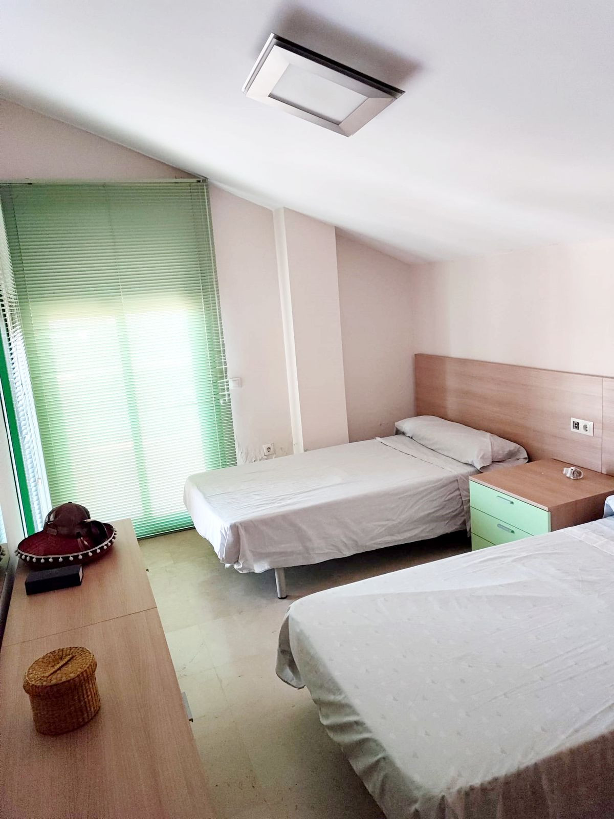 4 Bed Apartment for sale in Torreblanca Costa Del Sol, Málaga, Spain