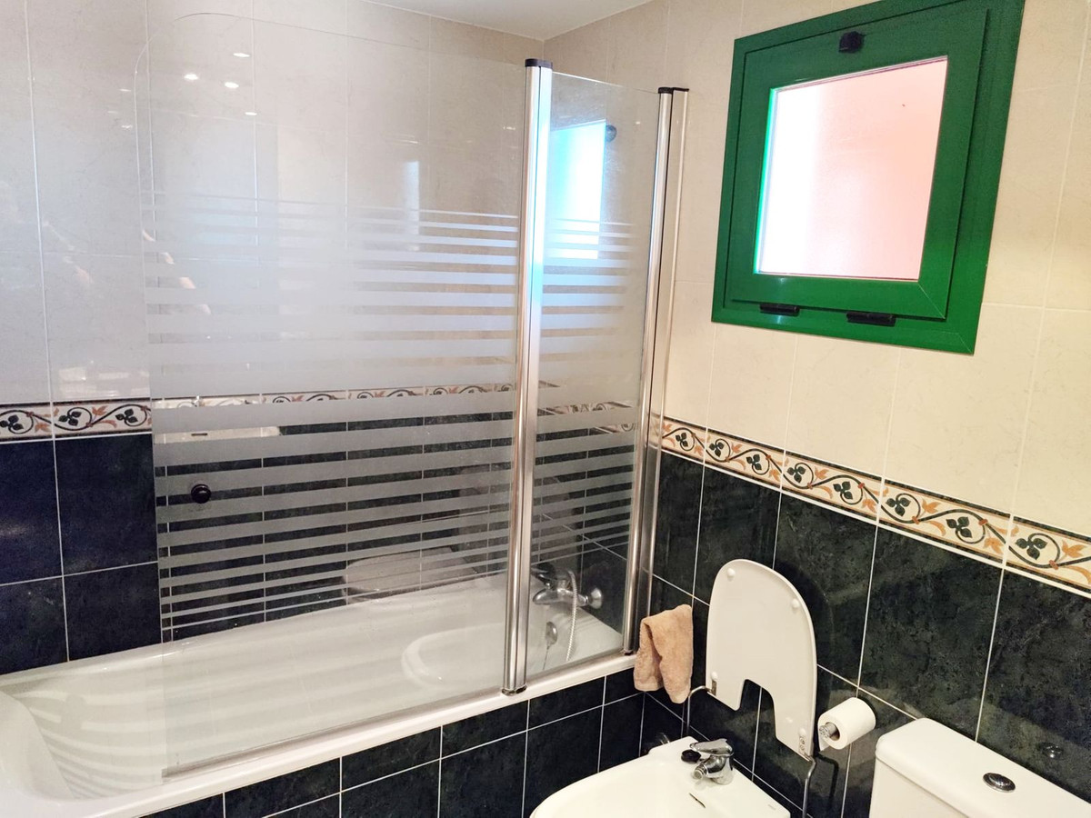 4 Bed Apartment for sale in Torreblanca Costa Del Sol, Málaga, Spain