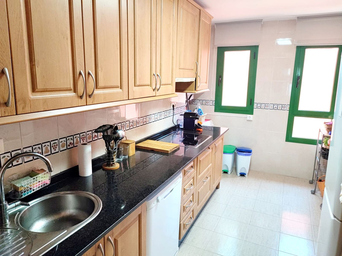 4 Bed Apartment for sale in Torreblanca Costa Del Sol, Málaga, Spain