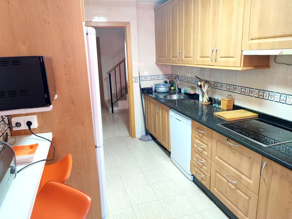 4 Bed Apartment for sale in Torreblanca Costa Del Sol, Málaga, Spain