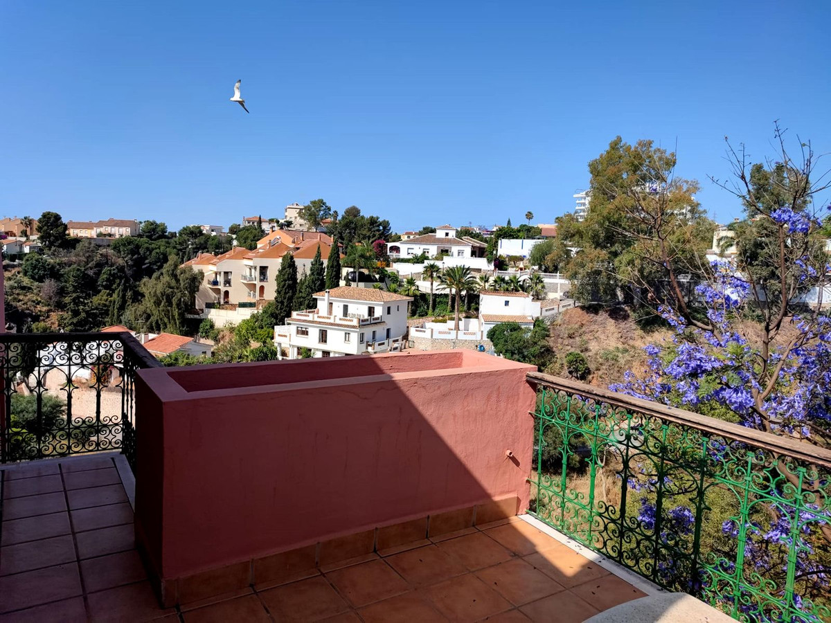 4 Bed Apartment for sale in Torreblanca Costa Del Sol, Málaga, Spain