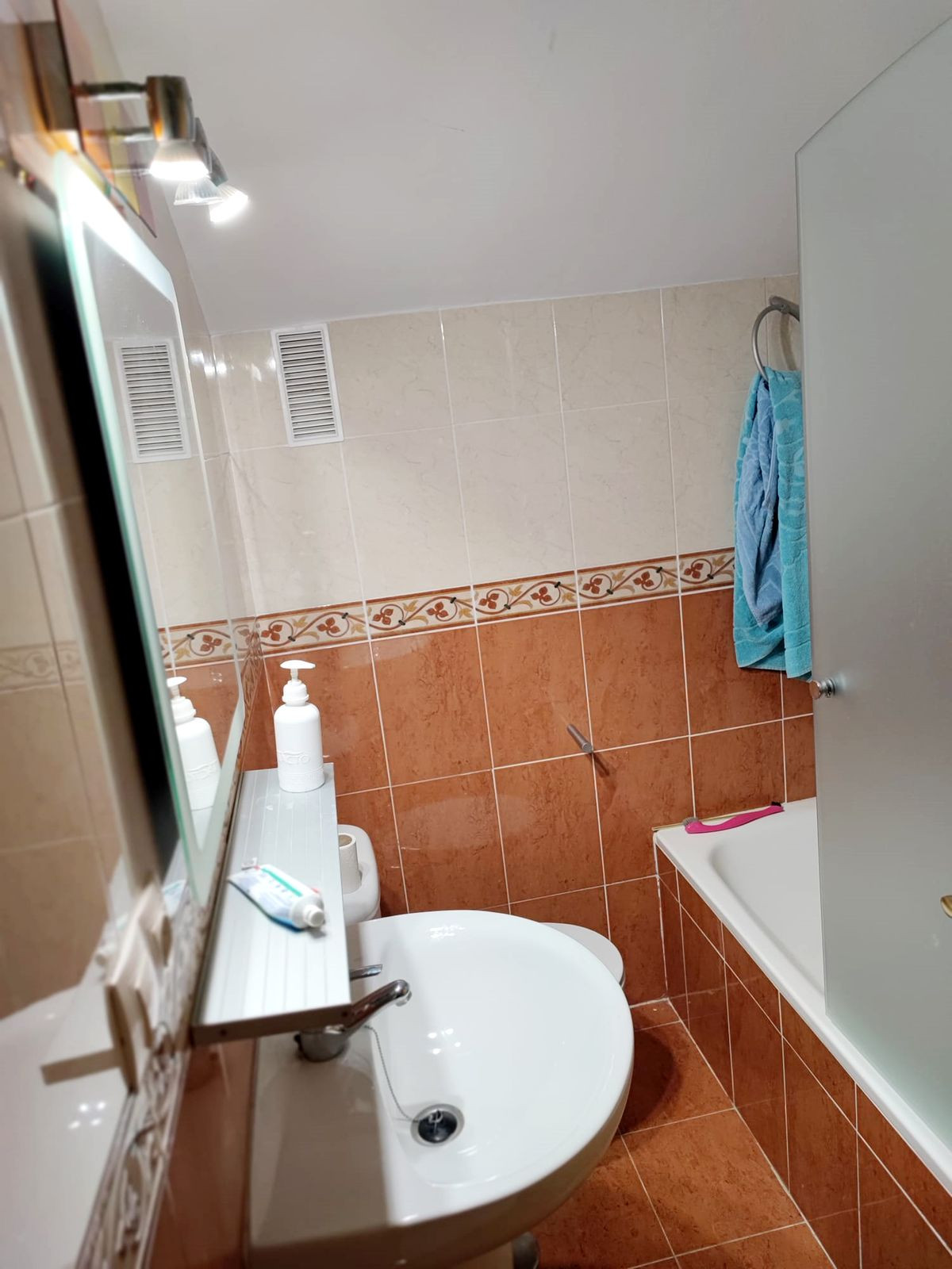 4 Bed Apartment for sale in Torreblanca Costa Del Sol, Málaga, Spain