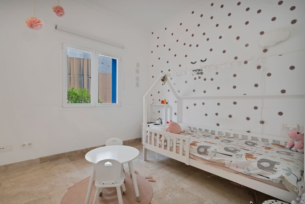 Se vende Apartamento Planta Baja de 3 dormitorios en Costa Del Sol, Málaga, España