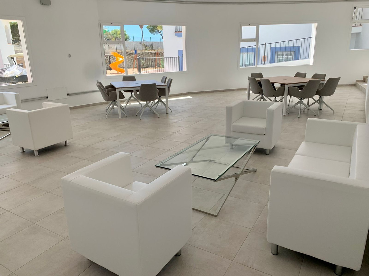 Se vende Apartamento Planta Baja de 3 dormitorios en Costa Del Sol, Málaga, España
