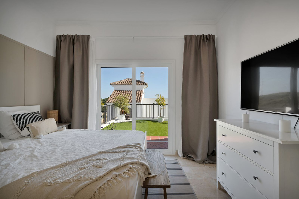 Se vende Apartamento Planta Baja de 3 dormitorios en Costa Del Sol, Málaga, España