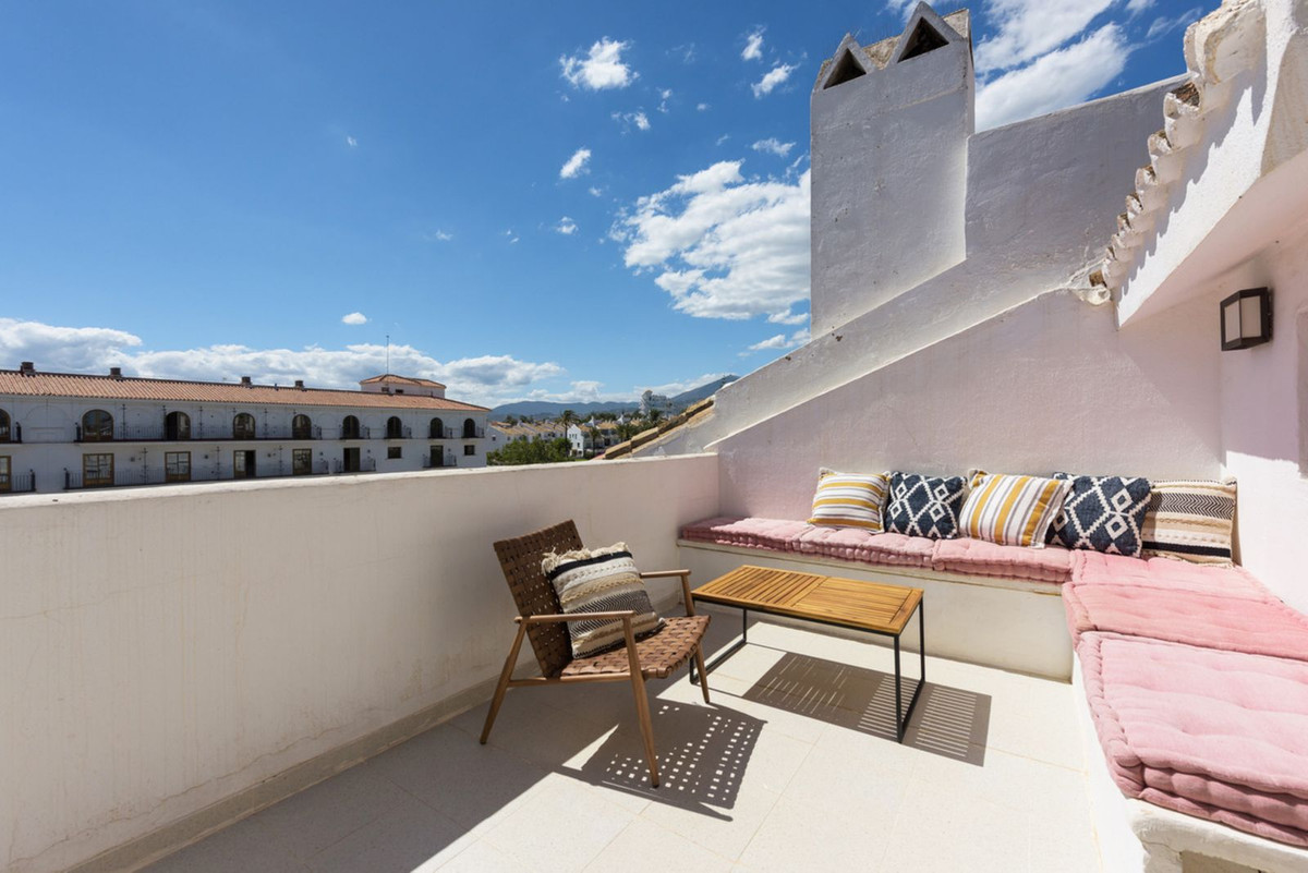 3 Bed Townhouse for sale in Nueva Andalucía Costa Del Sol, Málaga, Spain